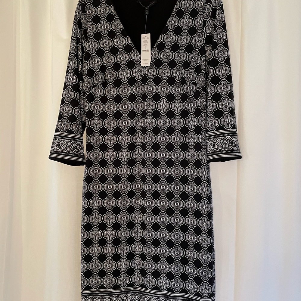 White House Black Market Reversible Dress- Black and White Size M